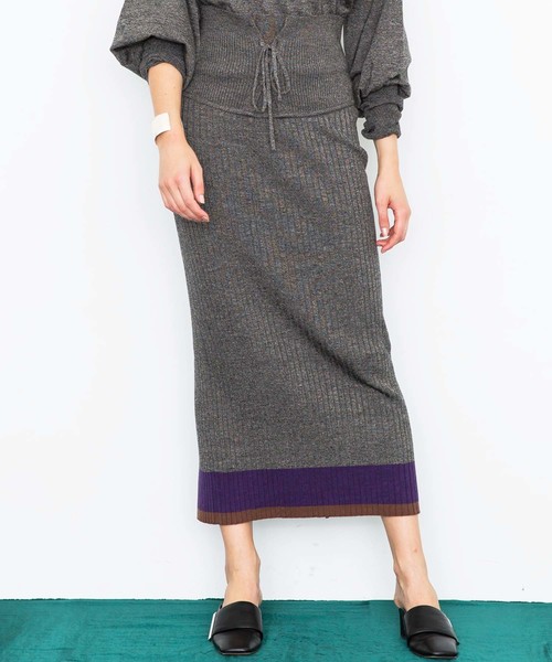 city(シティ)の「【CITY】MELANGE WOOL LACE-UP SKIRT(スカート・レディース・ブラック/レッド・1)」の2枚目の写真