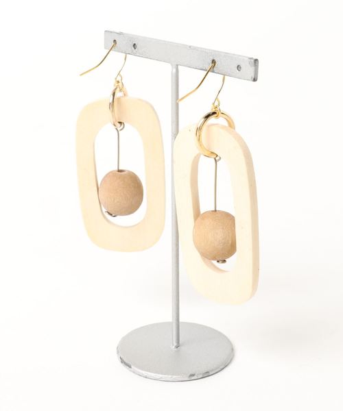 tone(トーン)の「【Naora】wood ピアス(ピアス(両耳用)・レディース・ベージュ・FREE)」の2枚目の写真