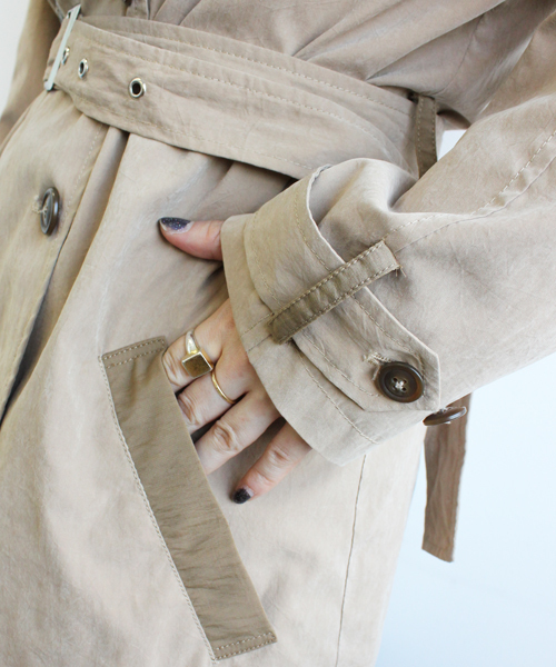 mystic(ミスティック)の「配色トレンチコート(トレンチコート・レディース・ベージュ/ネイビー/キャメル/ピンク・フリ-)」の12枚目の写真