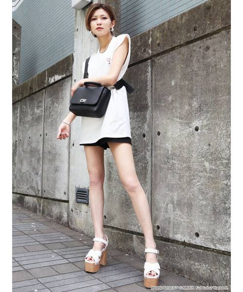 EMODA(エモダ)の「CHOKER LONGタンクトップ Banksy Love Rat ART(タンクトップ・レディース・ホワイト/ブラック・FREE)」の5枚目の写真