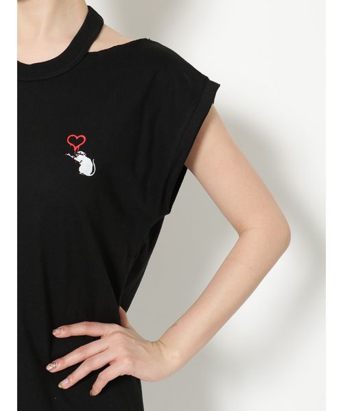 EMODA(エモダ)の「CHOKER LONGタンクトップ Banksy Love Rat ART(タンクトップ・レディース・ホワイト/ブラック・FREE)」の13枚目の写真