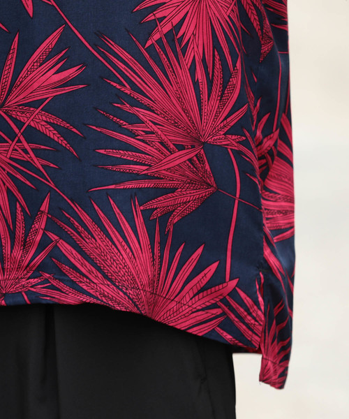 JUNRED(ジュンレッド)の「【ビッグシルエット】リーフプリントオープンカラーシャツ(シャツ/ブラウス・メンズ・ネイビー/レッド/イエロー/ブラック/イエロー系その他2・S/M/L)」の6枚目の写真