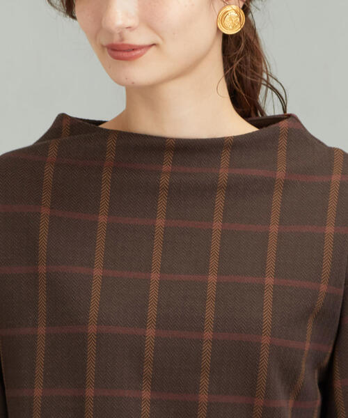 green label relaxing(グリーンレーベルリラクシング)の「FFC チェック ジャカード ボートネック カットソー(Tシャツ/カットソー・レディース・ベージュ/ブラウン・FREE)」の7枚目の写真