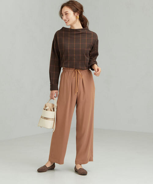 green label relaxing(グリーンレーベルリラクシング)の「FFC チェック ジャカード ボートネック カットソー(Tシャツ/カットソー・レディース・ベージュ/ブラウン・FREE)」の4枚目の写真