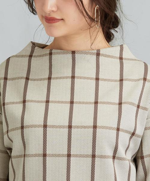green label relaxing(グリーンレーベルリラクシング)の「FFC チェック ジャカード ボートネック カットソー(Tシャツ/カットソー・レディース・ベージュ/ブラウン・FREE)」の13枚目の写真