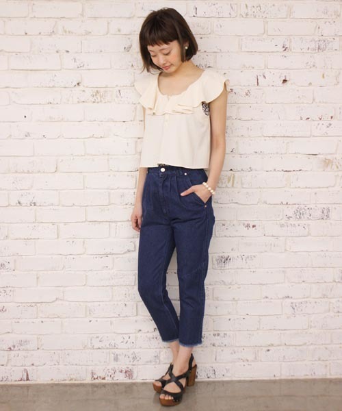 Kastane（カスタネ）の「【Kastane】裁ちきりデニムパンツ（その他パンツ・レディース・ホワイト/ブルー・MEDIUM/SMALL）」の4枚目の写真