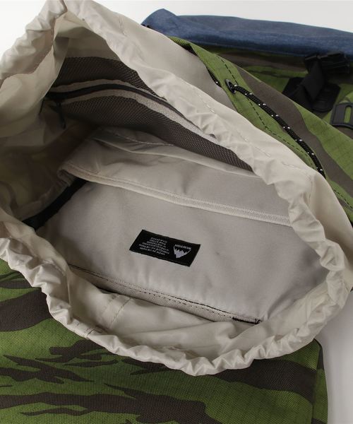 BURTON(バートン)の「TINDER 25L バックパック(バックパック/リュック・メンズ・ベージュ/ブラウン/グレー/カーキ/ピンク/ブルー/グリーン/ベージュ系その他/ブルー系その他/ベージュ系その他2/ブルー系その他2・FREE)」の12枚目の写真