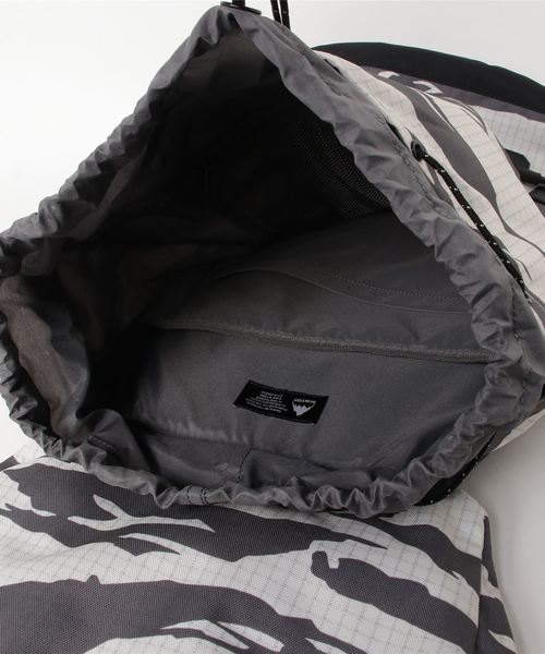 BURTON(バートン)の「TINDER 25L バックパック(バックパック/リュック・メンズ・ベージュ/ブラウン/グレー/カーキ/ピンク/ブルー/グリーン/ベージュ系その他/ブルー系その他/ベージュ系その他2/ブルー系その他2・FREE)」の19枚目の写真
