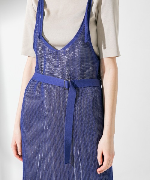 UNITED TOKYO（ユナイテッドトウキョウ）の「バックオープン キャミワンピース（ワンピース・レディース・ゴールド/ブルー・0）」の5枚目の写真