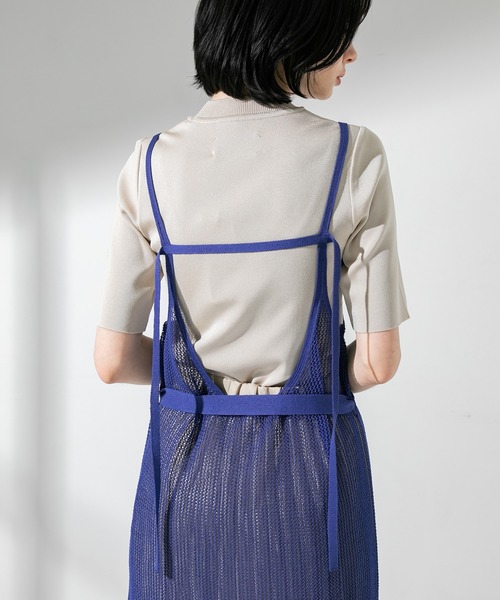 UNITED TOKYO（ユナイテッドトウキョウ）の「バックオープン キャミワンピース（ワンピース・レディース・ゴールド/ブルー・0）」の8枚目の写真