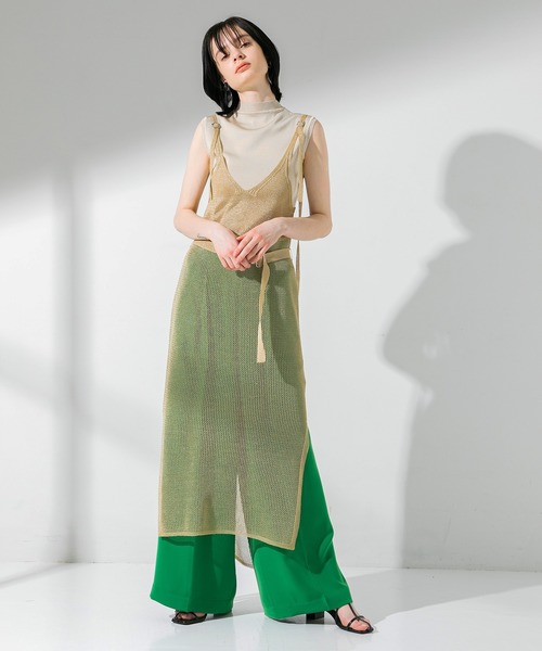 UNITED TOKYO（ユナイテッドトウキョウ）の「バックオープン キャミワンピース（ワンピース・レディース・ゴールド/ブルー・0）」の16枚目の写真