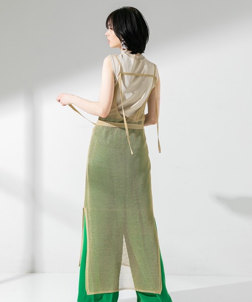 UNITED TOKYO（ユナイテッドトウキョウ）の「バックオープン キャミワンピース（ワンピース・レディース・ゴールド/ブルー・0）」の6枚目の写真