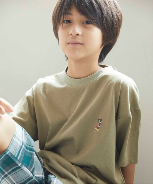 &yam(アンドヤム)の「ミッキー刺繍T(Tシャツ/カットソー・キッズ・ホワイト/キャメル/ピンク/カーキ/ブラック/チャコールグレー・90/100/110/120/130/140/150)」の5枚目の写真