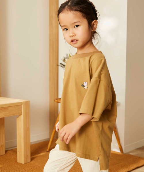 &yam(アンドヤム)の「ミッキー刺繍T(Tシャツ/カットソー・キッズ・ホワイト/キャメル/ピンク/カーキ/ブラック/チャコールグレー・90/100/110/120/130/140/150)」の15枚目の写真