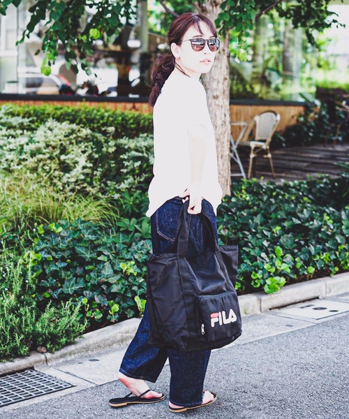 FILA（フィラ）の「【FILA/フィラ】トートバッグ /アウトドア キャンプ ビーチ プール / エコバッグ 折りたたみバッグ（トートバッグ・レディース・ブラック/ネイビー/レッド・FREE）」の2枚目の写真