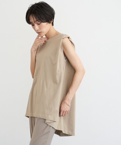 AMERICAN HOLIC（アメリカンホリック）の「ノースリーブバックフレアカットチュニック　＊（Tシャツ/カットソー・レディース・ベージュ/オフホワイト/ブラック/グリーン/ブラウン・M/L）」の4枚目の写真