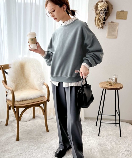 セール】《JaVa ジャバコラボ》配色ステッチクロップド丈スウェット