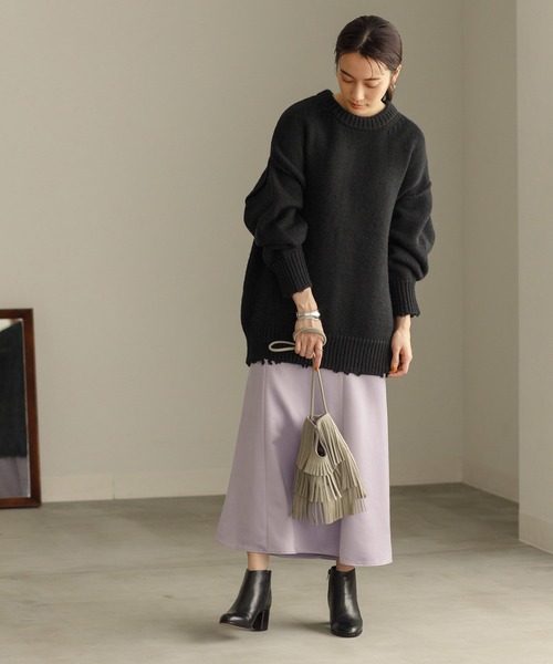 ADAM ET ROPE'（アダムエロペ）の「【ZOZO限定】フリンジBIGニットプルオーバー（ニット/セーター・レディース・ブラック/ライトグリーン/キナリ・FREE）」の4枚目の写真