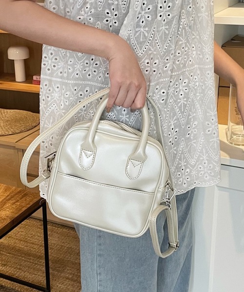 shopnikoniko（ショップニコニコ）の「2way スクエアボストンショルダーバッグ（ショルダーバッグ・レディース・ブラック/ワイン/ホワイト/ピンクゴールド/ブラック系その他/ベージュ・フリー）」の7枚目の写真