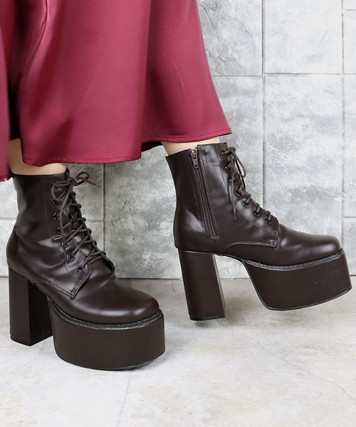 LOVEHUNTER(ラブハンター)の「LOVEHUNTER / 10.5cm厚底 スクエアトゥ レースアップブーツ(1542)(ブーツ・レディース・ブラック/ダークブラウン/アイボリー/ブラック系その他/シルバー・S/M/L/LL/SS/3L)」の1枚目の写真