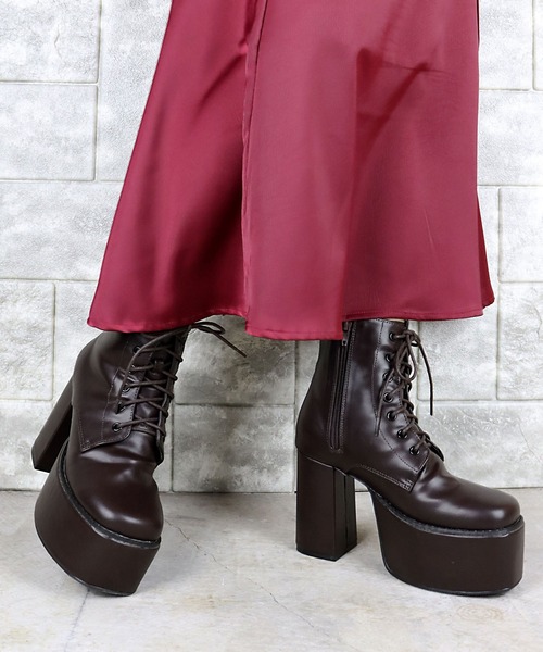 LOVEHUNTER(ラブハンター)の「LOVEHUNTER / 10.5cm厚底 スクエアトゥ レースアップブーツ(1542)(ブーツ・レディース・ブラック/ダークブラウン/アイボリー/ブラック系その他/シルバー・S/M/L/LL/SS/3L)」の7枚目の写真
