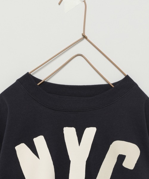 LOWRYS FARM(ローリーズファーム)の「NYCフロントプリントロンT 936610(Tシャツ/カットソー・キッズ・ホワイト/ネイビー・34/32/35/33/31)」の3枚目の写真