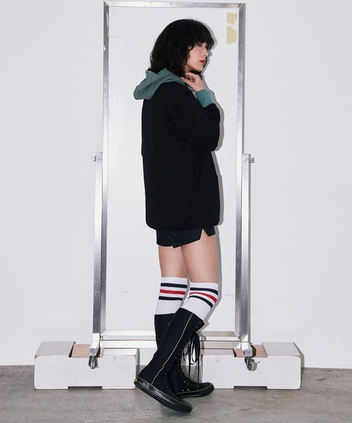 Bonjour Girl（ボンジュールガール）の「【Bonjour Girl】BG バイカラーパーカー（パーカー・レディース・ホワイト/ブラック/パープル・FREE）」の6枚目の写真