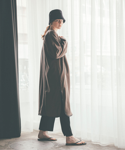 feepur（フェピュール）の「パイピングコート（ノーカラーコート・レディース・ベージュ/モカ/ピンクベージュ・MEDIUM）」の15枚目の写真