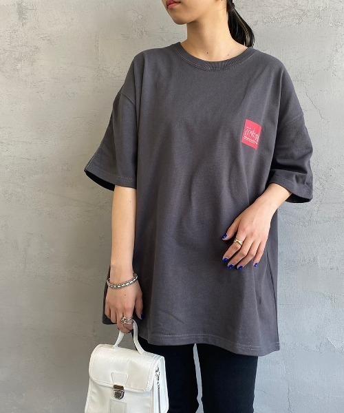 Manhattan Portage（マンハッタンポーテージ）の「[MANHATTAN PORTAGE/マンハッタンポーテージ] 別注 バックプリントTシャツ（Tシャツ/カットソー・レディース・アイボリー/グレー/ラベンダー・XL/L/S/M）」の8枚目の写真