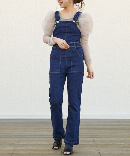 Chico（チコ）の「ストレッチデニムサロペット（サロペット/オーバーオール・レディース・ネイビー/ブルー・SMALL/MEDIUM）」の13枚目の写真