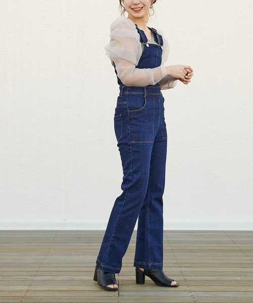 Chico（チコ）の「ストレッチデニムサロペット（サロペット/オーバーオール・レディース・ネイビー/ブルー・SMALL/MEDIUM）」の14枚目の写真