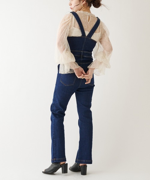 Chico（チコ）の「ストレッチデニムサロペット（サロペット/オーバーオール・レディース・ネイビー/ブルー・SMALL/MEDIUM）」の18枚目の写真