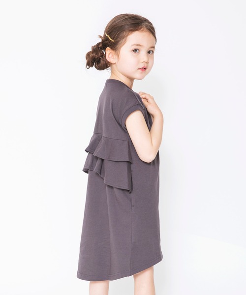 BRANSHES(ブランシェス)の「うしろ2段フリル半袖ワンピース(ワンピース・キッズ・ピンクベージュ/チャコールグレー・150cm/110cm/100cm/140cm/90cm/80cm/120cm/130cm)」の5枚目の写真