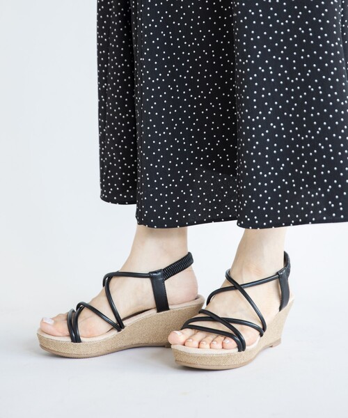 THE SHOP TK （ザ ショップ ティーケー ）の「◆【人間工学】ストリングスウェッジサンダル（サンダル・レディース・ブラック/オフホワイト/キャメル・35/45）」の6枚目の写真