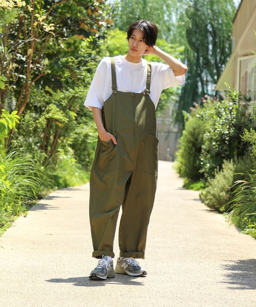 Blue Standard （ブルースタンダード）の「【BLUE STANDARD】ビッグシルエット　ツイルフロントZIPオーバーオール（サロペット/オーバーオール・メンズ・ブラック/カーキ/ブルー/ベージュ/オフホワイト・MEDIUM/LARGE）」の4枚目の写真