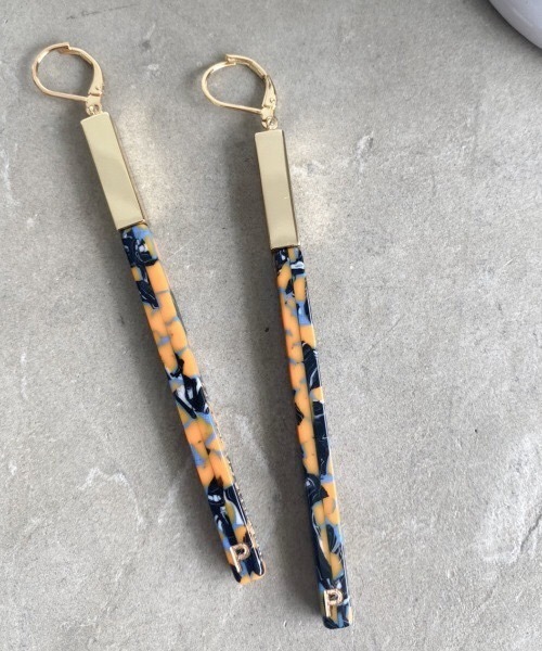 THEATRE PRODUCTS（シアタープロダクツ）の「STICK PIERCE（ピアス（両耳用）・レディース・ブラック/ピンク/オレンジ/ブルー・FREE）」の4枚目の写真