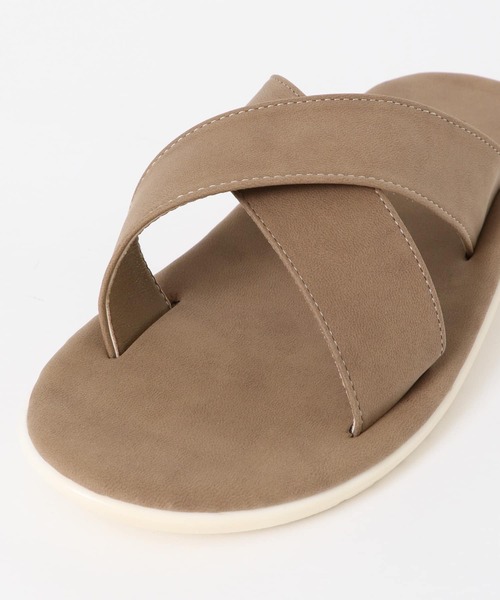 ITEMS URBANRESEARCH（アイテムズ アーバンリサーチ）の「エコレザークロスサンダル（サンダル・メンズ・ベージュ/キャメル/ブラック/グレー・27.5/26.5）」の16枚目の写真