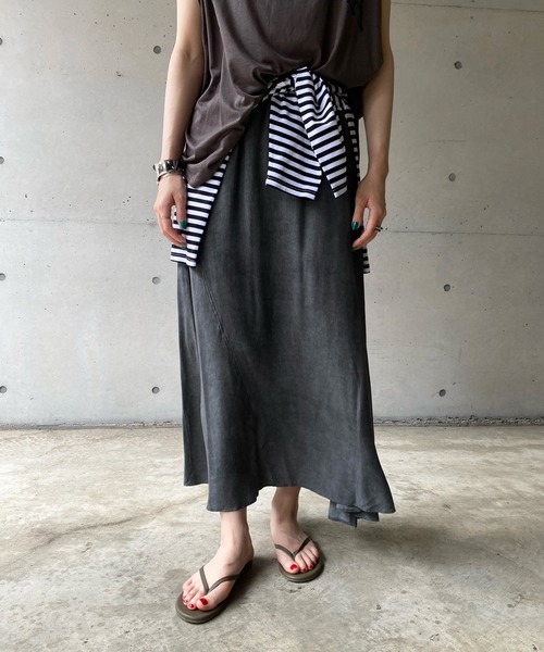 DouDou(ドゥドゥ)の「ムラ染め切替スカート(スカート・レディース・チャコールグレー/グリーン/アイボリー・FREE)」の17枚目の写真