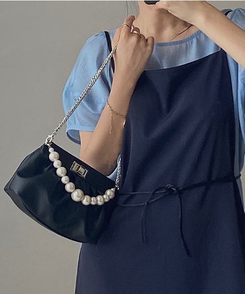 yuue' ( wear )（ユーイ）の「2way パールチェーンショルダーハンドバッグ（ハンドバッグ・レディース・ホワイト/ブラック・FREE）」の17枚目の写真