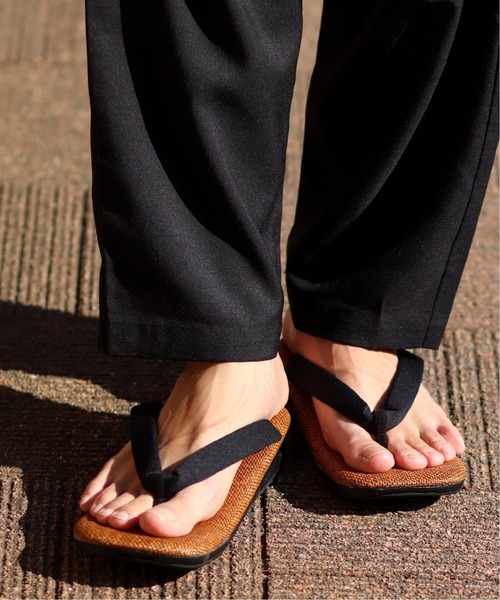 JOURNAL STANDARD relume(ジャーナルスタンダード レリューム)の「【UNDA for relume / 雲駄】別注 LIGHT HEICHA(サンダル・メンズ・ブラウン・MEDIUM/LARGE)」の5枚目の写真