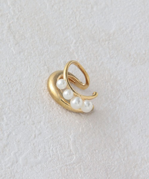 MADEMOISELLE ROPE'（マドモアゼル ロペ）の「ダブルレイヤーパールイヤーカフ（イヤリング・レディース・ゴールド・FREE）」の7枚目の写真