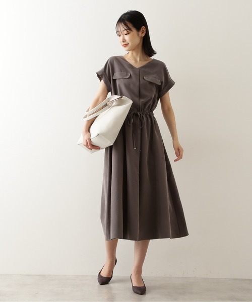 NATURAL BEAUTY BASIC（ナチュラルビューティーベーシック）の「撥水エアリーパンプス（パンプス・レディース・チャコールグレー/ベージュ・23cm/23.5cm/24cm/24.5cm）」の4枚目の写真