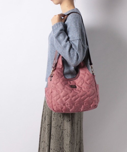 Via Demizon（ビアデミゾン）の「ネコ柄のキルティング２WAYトートバッグ（トートバッグ・レディース・ブラック/ピンク/ダークベージュ/ネイビー・フリー）」の15枚目の写真