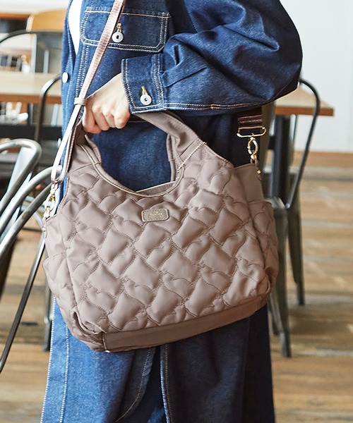 Via Demizon（ビアデミゾン）の「ネコ柄のキルティング２WAYトートバッグ（トートバッグ・レディース・ブラック/ピンク/ダークベージュ/ネイビー・フリー）」の19枚目の写真