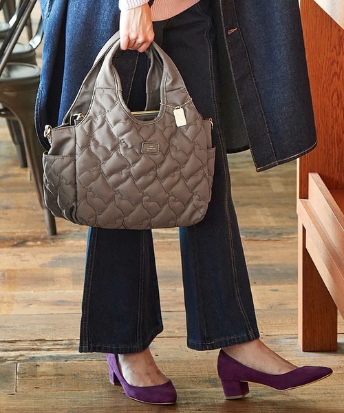 Via Demizon（ビアデミゾン）の「ネコ柄のキルティング２WAYトートバッグ（トートバッグ・レディース・ブラック/ピンク/ダークベージュ/ネイビー・フリー）」の21枚目の写真