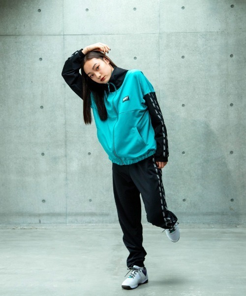ROXY(ロキシー)の「LUCK PANTS/ロキシーサイドラインパンツ(その他パンツ・レディース・ブルー/ブラック/グレー・LARGE/MEDIUM/SMALL)」の1枚目の写真