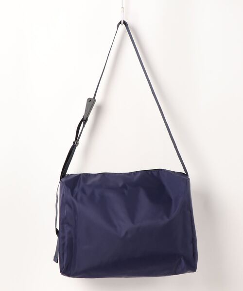 Anuenue（アヌエヌエ）の「大容量 ショルダーバッグ（ショルダーバッグ・レディース・ネイビー/ブラック/グレー・FREE）」の12枚目の写真