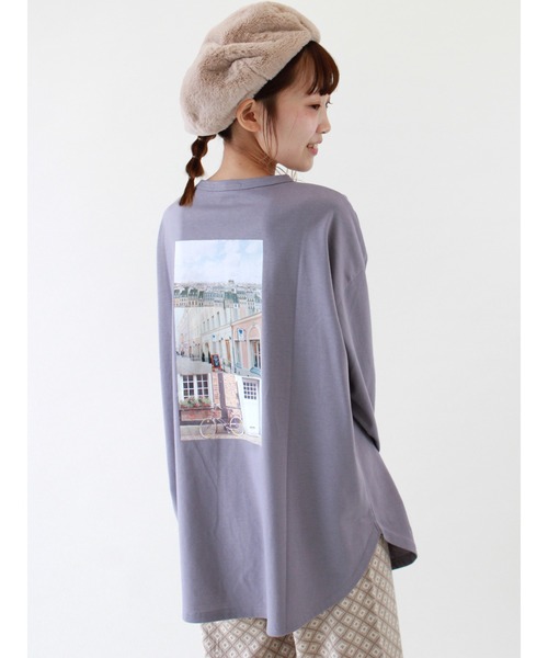 ehka sopo（エヘカソポ）の「フォトプリントビッグTシャツ（Tシャツ/カットソー・レディース・オフホワイト/ラベンダー/キナリ・ﾌﾘ-）」の3枚目の写真