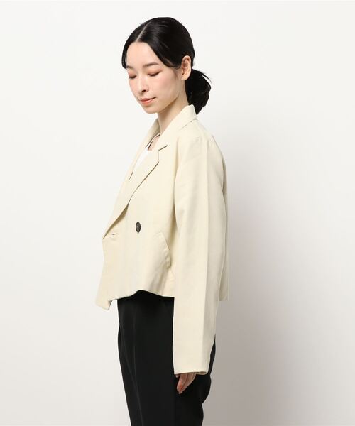 SPINNS（スピンズ）の「ショート丈テーラードジャケット（テーラードジャケット・レディース・ブラック/ブラウン/アイボリー・ONESIZE）」の5枚目の写真