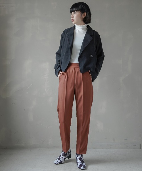 SPINNS（スピンズ）の「ショート丈テーラードジャケット（テーラードジャケット・レディース・ブラック/ブラウン/アイボリー・ONESIZE）」の8枚目の写真